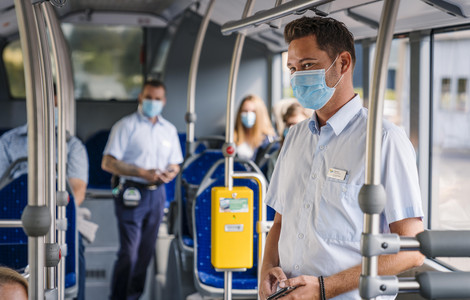 ZVB Kundenberater mit Maske
