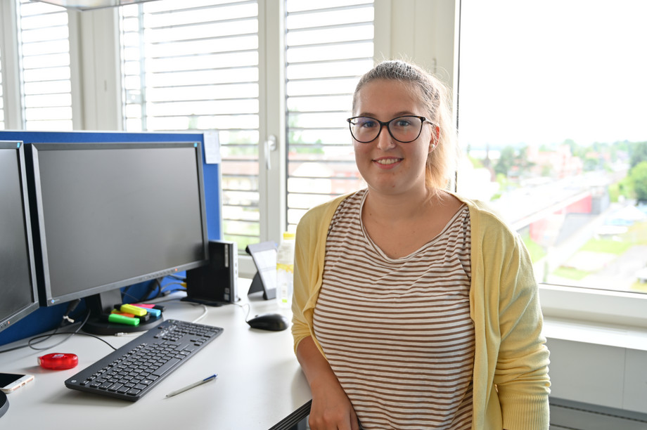Portrait einer ZVB Büromitarbeiterin