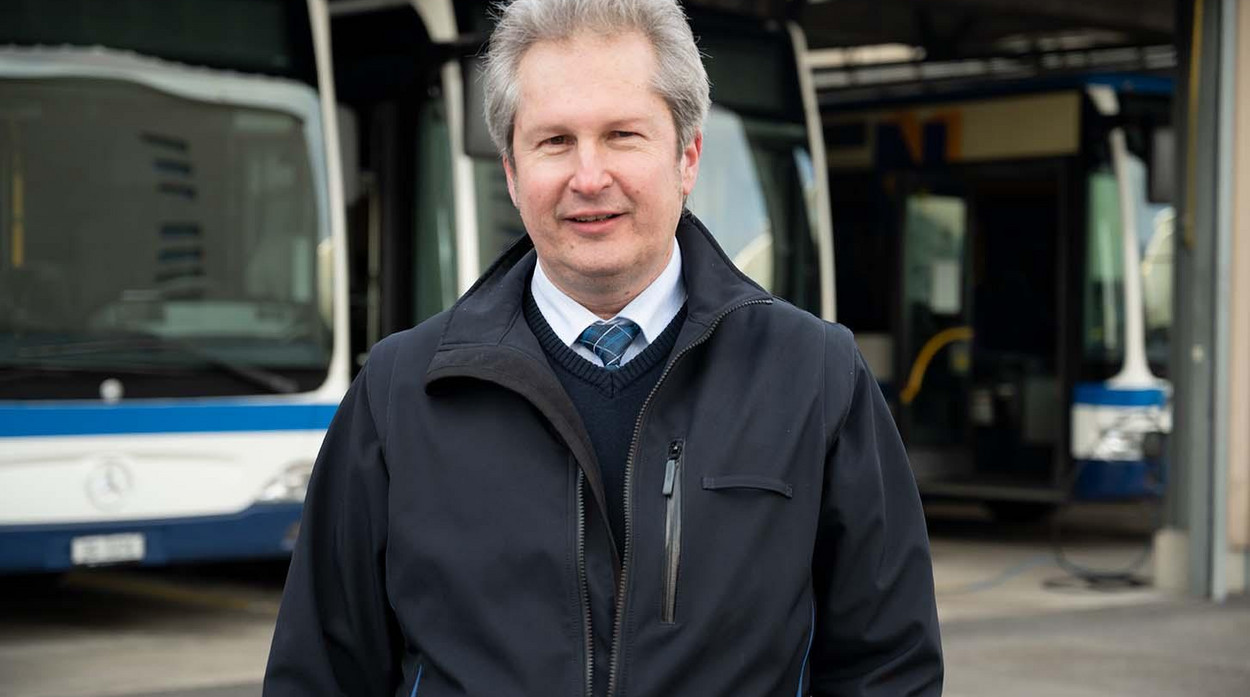 Portrait eines Busfahrers